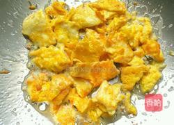蚕豆炒鸡蛋的做法图解4