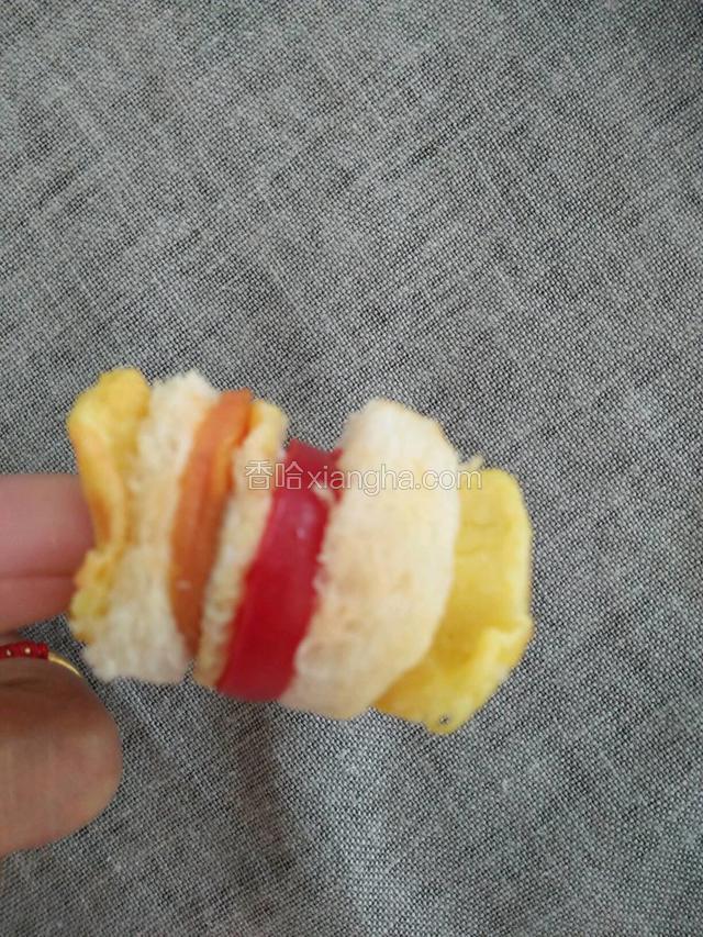 所有食材用牙签串起来