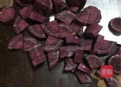 紫薯小米粥的做法图解1