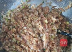 猪肉莲藕馅水饺的做法图解7