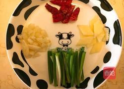 客家小炒(鱿鱼)的做法图解2