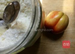 油桃炖牛奶的做法图解1