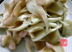 清炒平菇的做法图解1
