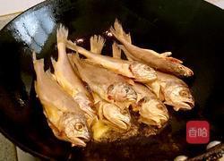 咸菜炖黄鱼的做法图解3