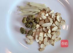 石斛洋参鲍鱼炖鸡汤的做法图解2