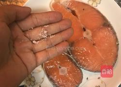 煎三文鱼的做法图解2