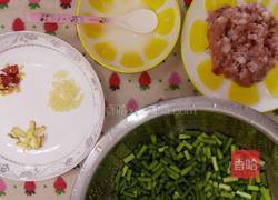 蒜苔炒肉沫的做法图解1