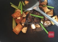 酱牛肉烧豆腐时蔬的做法图解6