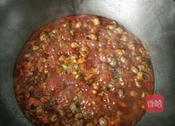 酱闷田螺的做法图解2