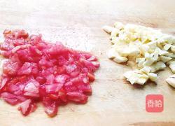 番茄香蕉鸡蛋饼的做法图解1