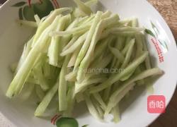 西瓜翠衣凉拌木耳的做法图解3