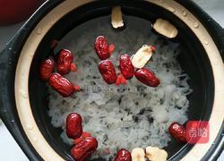 银耳红枣枸杞汤的做法图解4
