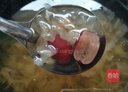 银耳红枣枸杞汤的做法图解5