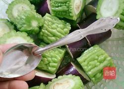 苦瓜酿糯米肉的做法图解2