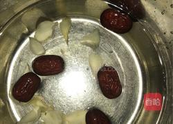 桃胶红枣汤的做法图解3