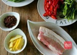川菜回锅肉的做法图解1