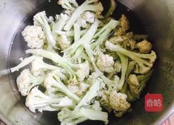 干煸孜然菜花的做法图解1