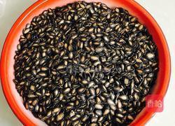 五香打瓜子的做法图解1