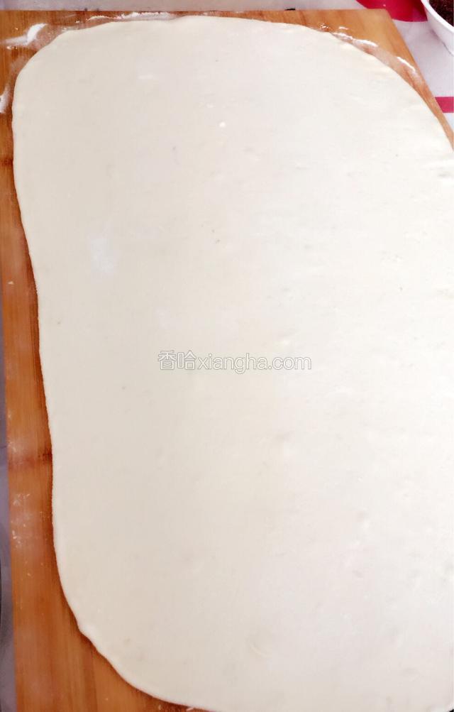 擀成长方形面片