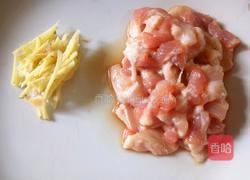 草菇炒肉的做法图解3