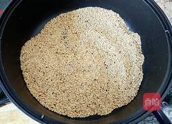 自制芝麻酱的做法图解1