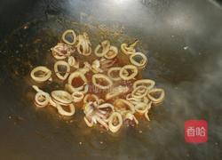 鱿鱼炒西兰花的做法图解4