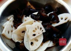 凉拌木耳藕片的做法图解5