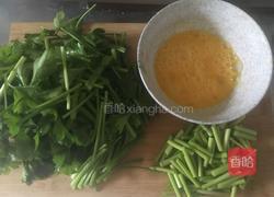 笨鸡蛋黑椒牛肉炒福建米粉的做法图解1