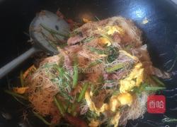 笨鸡蛋黑椒牛肉炒福建米粉的做法图解9