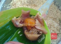 香菇咸蛋黄肉粽的做法图解16