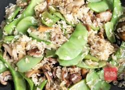 扁豆鱿鱼咸饭的做法图解3