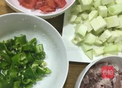 茄子肉丁面的做法图解1