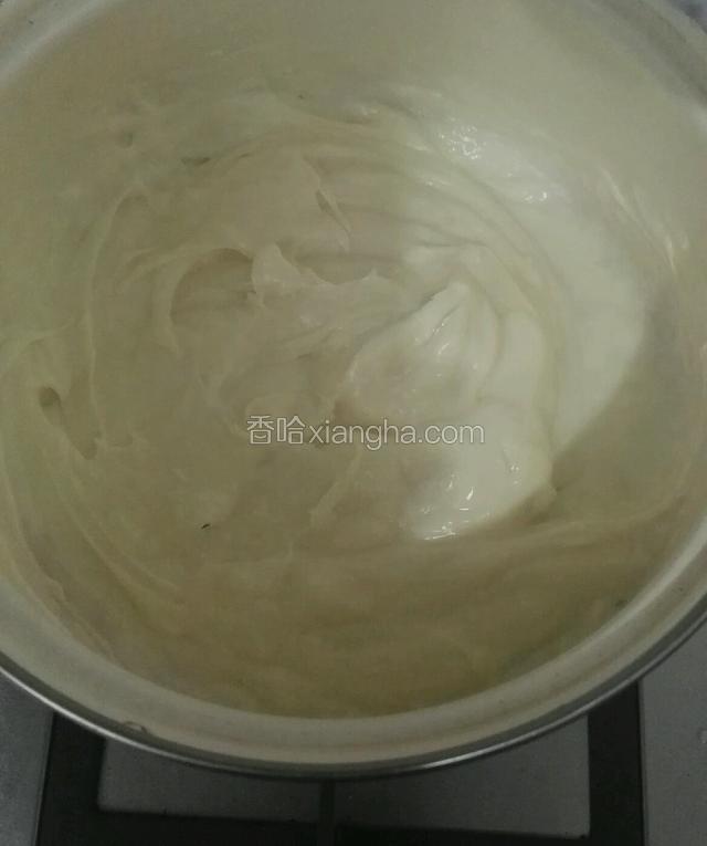 搅拌均匀成棉绸糊状就可以关火了
