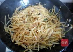 土豆丝炒芹菜的做法图解12