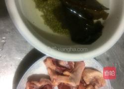 海带绿豆老鸭汤的做法图解1