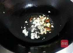 炝拌圆白菜粉丝的做法图解3