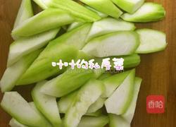 八角丝瓜炒肉的做法图解1