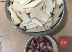 茭白炒肉的做法图解1