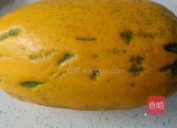 木瓜鲫鱼美容汤的做法图解1