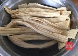 辣椒炒腐竹的做法图解1