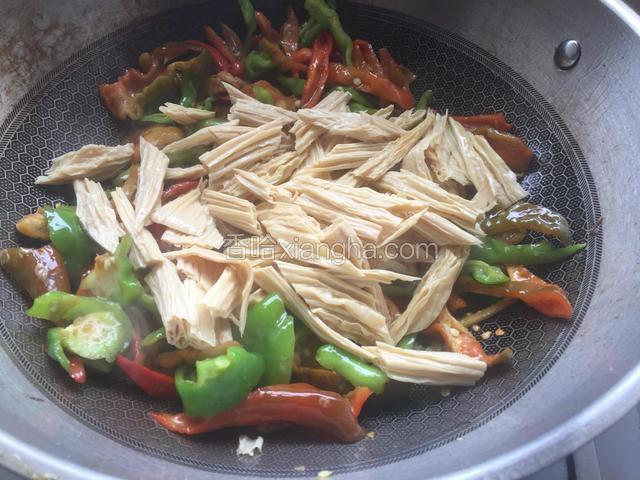 加腐竹翻炒