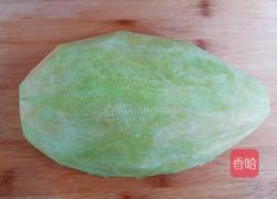 哈密瓜花样切法的做法图解1