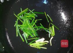 清炒脆皮肠的做法图解3