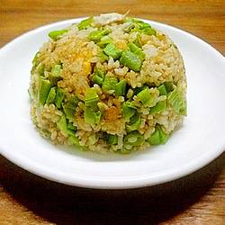 豆角咸鸭蛋炒饭的做法[图]