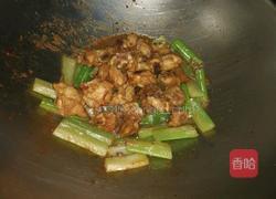 鸡翅炒西芹的做法图解5