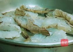 蛤蜊鲜虾煲的做法图解4