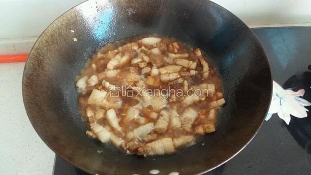 加一点水小火做熟备用。