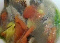 西红柿鲫鱼蘑菇汤