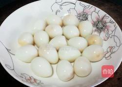 皱皮鹌鹑蛋的做法图解1
