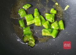 青椒炒油条的做法图解4